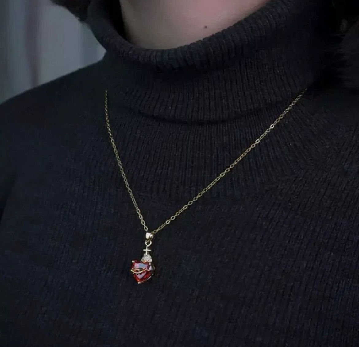 Colar Pingente Sagrado Coração de Jesus - Zircônia